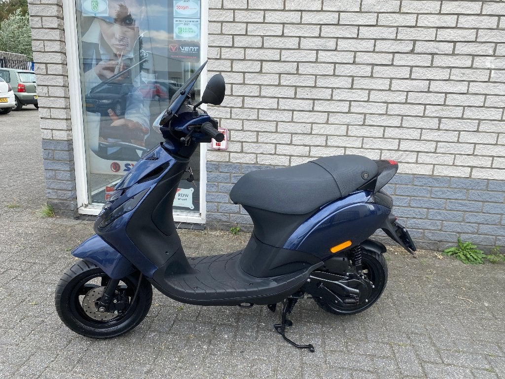 2-TAKT VERSE PIAGGIO ZIP SP 45KM  MIDN BLEU BJ2003 5000KM, Ophalen, Tweetakt, Gebruikt, Overige modellen