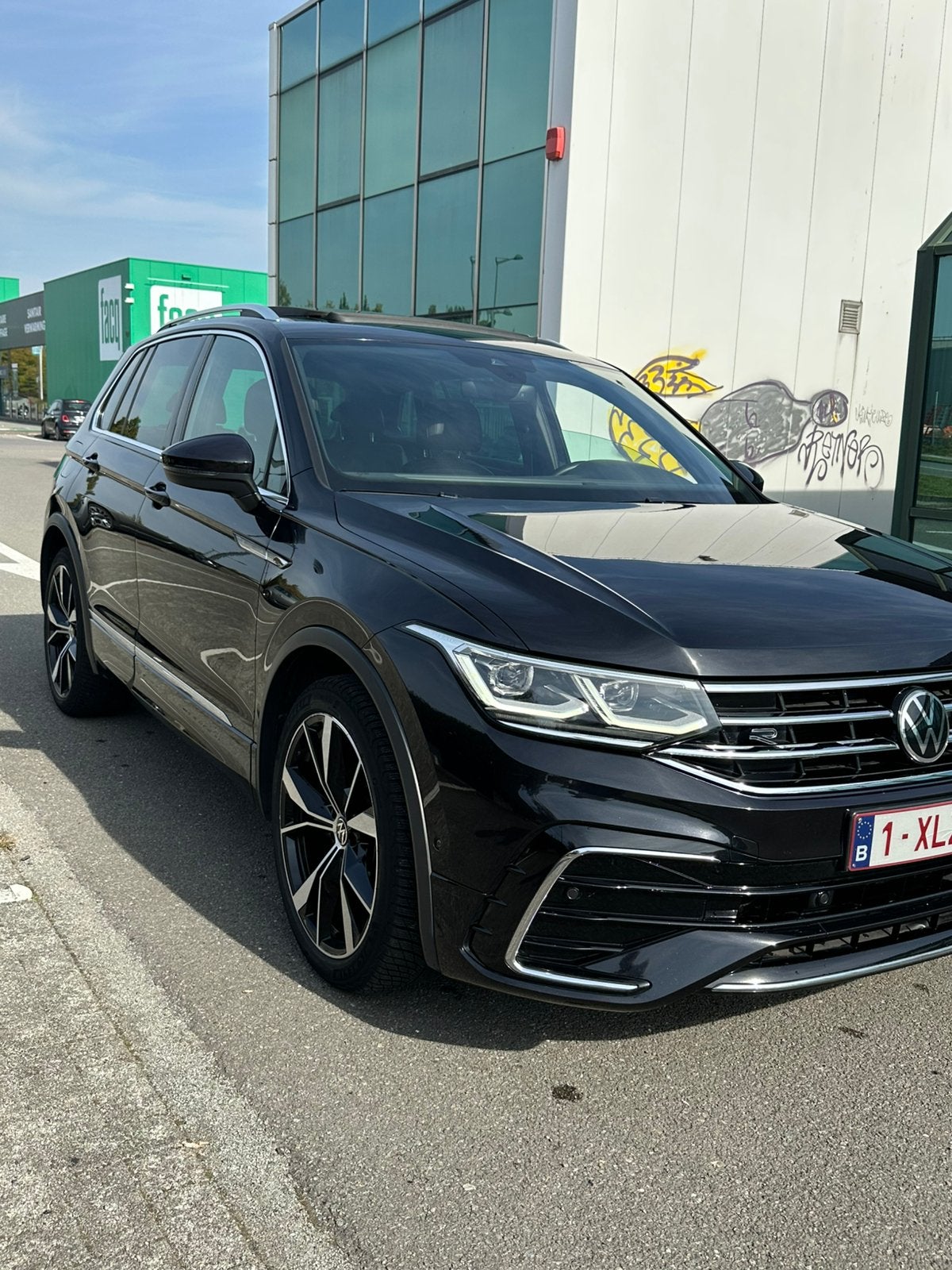 Volkswagen Tiguan R-Line, Cuir, Achat, Noir, 5 portes
