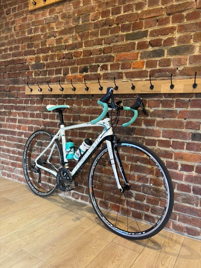 Bianchi infinito CV Ultegra, Ophalen, Zo goed als nieuw