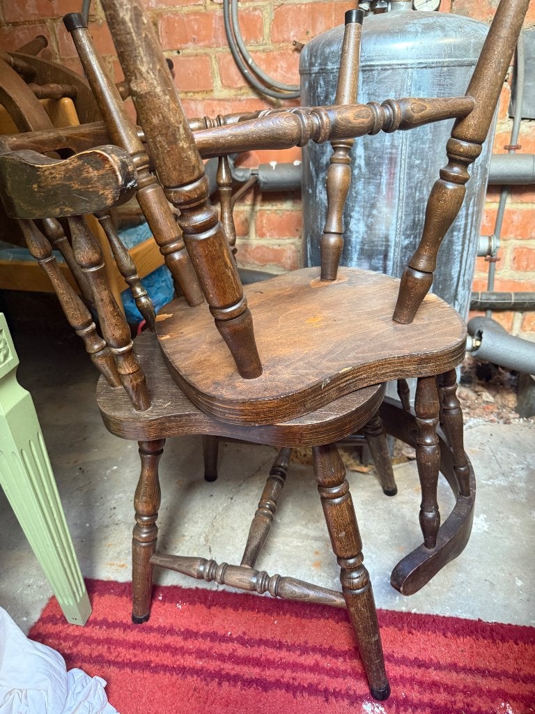 Chaises marron foncé, Brun, Enlèvement, Bois, Cinq, Six Chaises ou plus