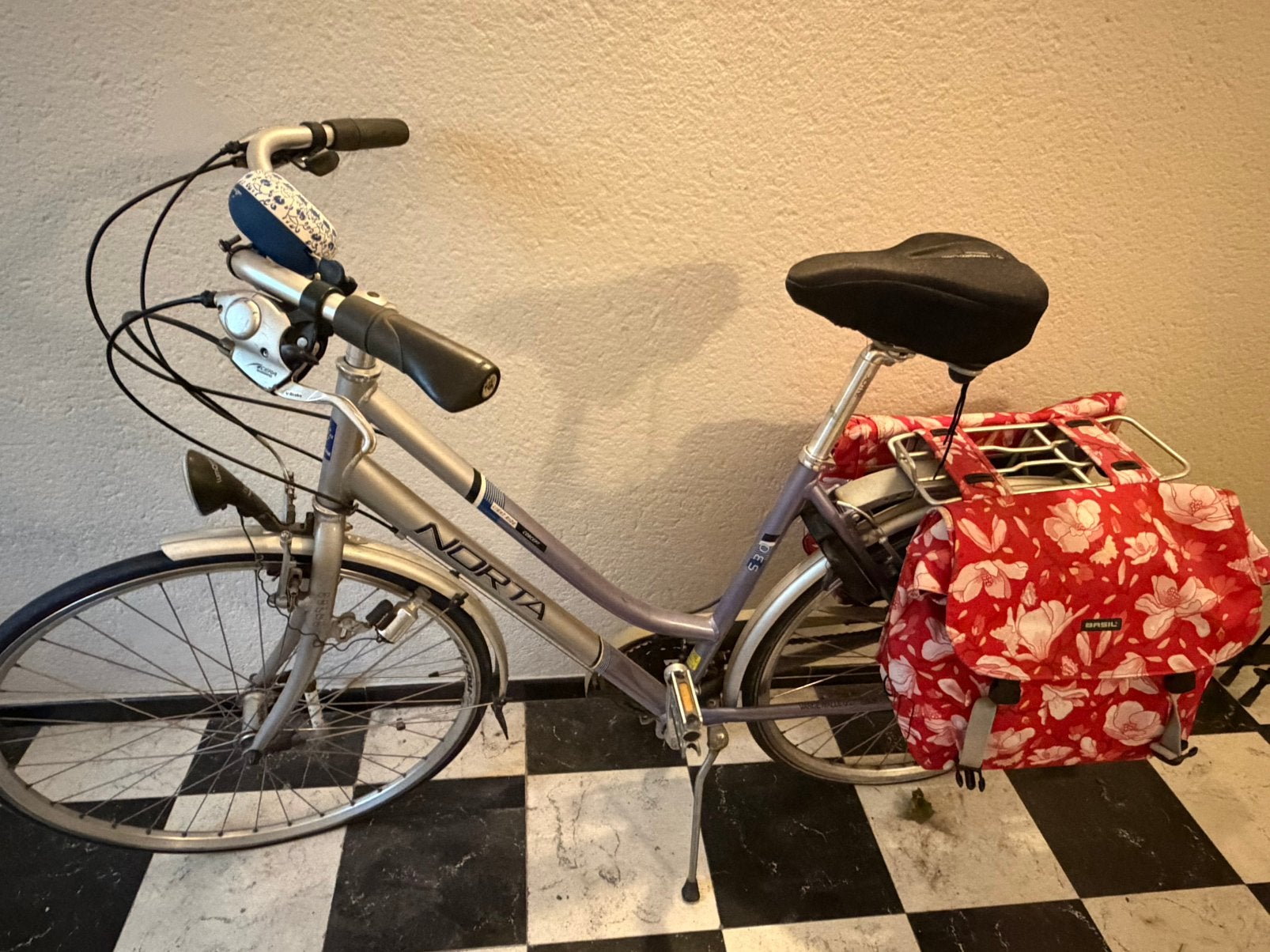 Dames stadsfiets Norta met fietstassen Basil, Fietsen en Brommers, (Extra) lage instap, Schijfrem, Ophalen, Overige merken