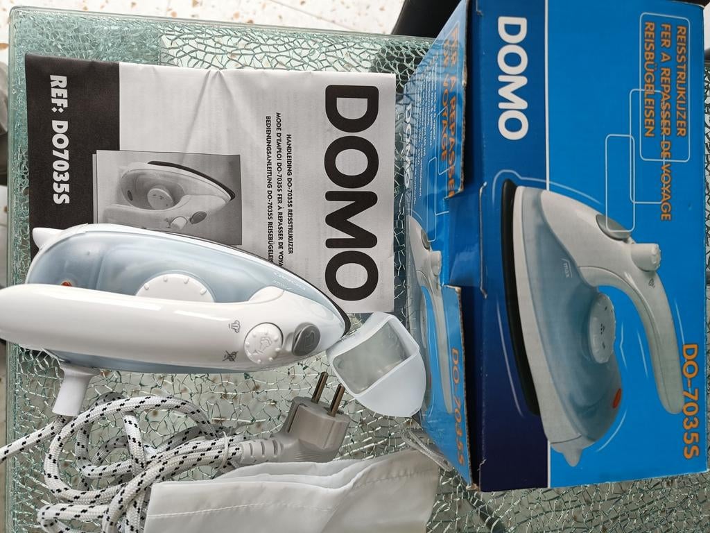 Reisstrijkijzer Domo, nieuwe staat., Elektronische apparatuur, Ophalen of Verzenden