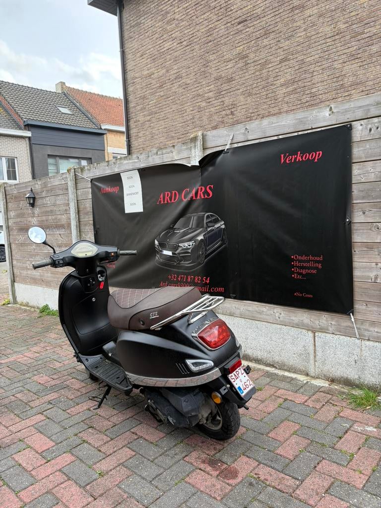 Gts a klasse toscana bromfiets brommer scooter motor, Fietsen en Brommers, Ophalen, Klasse A (25 km/u), Zo goed als nieuw, 50 cc