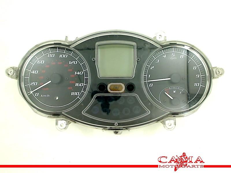 TELLERSET Piaggio MP3 500 ie Sport 2013-2015 (VIN: ZAPM681), Dhr. S. di Majo, Gebruikt, Info@cama-motorparts.nl, P.J. Troelstraweg 8 8
3144 CX  MAASSLUIS, NL