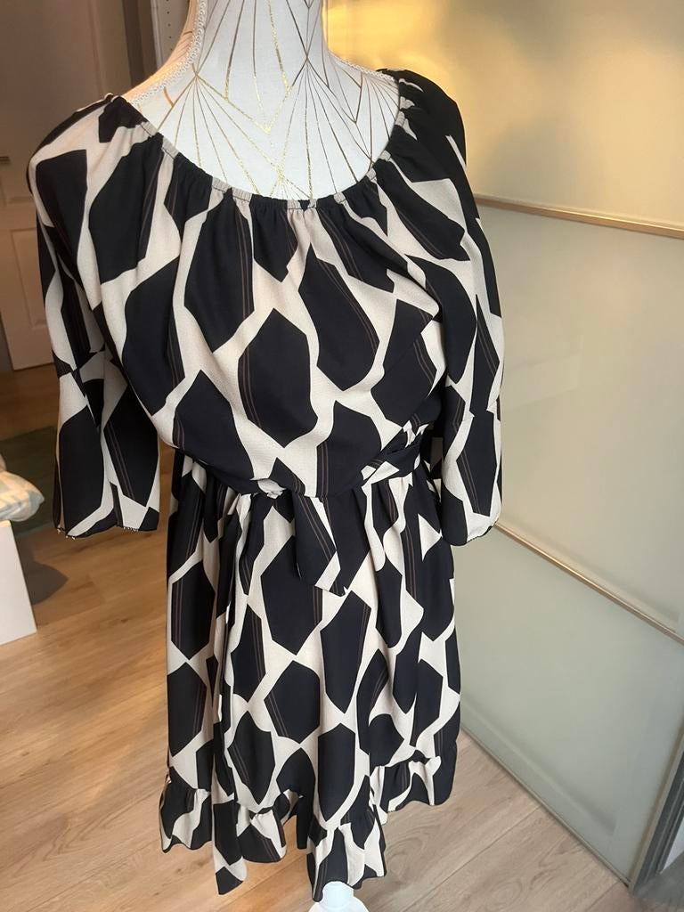 Robe élastique à la taille, Enlèvement ou Envoi, Comme neuf, Robe