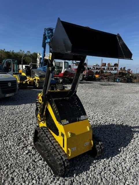 Mini chargeur sur chenilles ou sur pneus / essence ou diesel, Articles professionnels, Enlèvement, Chargeuse sur pneus ou Chouleur