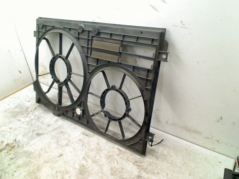 RADIATEUR VENTILATEUR COWL Golf V (1K1) (1K0121207AA), Autos : Pièces & Accessoires, Volkswagen, Volkswagen AG, Utilisé, Kundenbetreuung@volkswagen.de