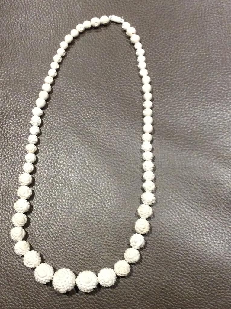 Collier de perles en écume de mer, Enlèvement, Comme neuf, Beige, Pierre ou Minéral