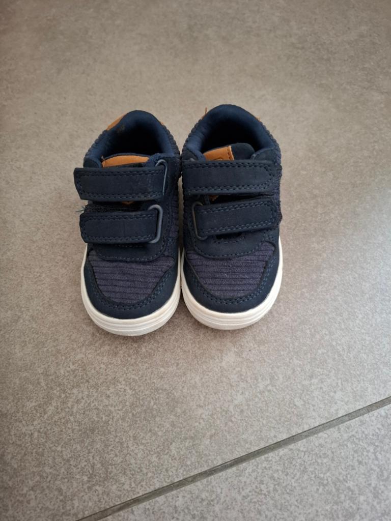 Sneakers, bleu foncé taille 19, Enlèvement