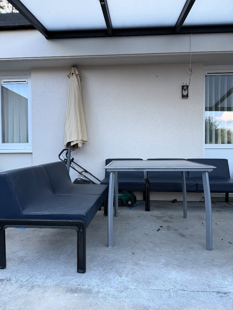 Tuinset, banken en tafel. MAG DRINGEND WEG!, Tuin en Terras, Tuinsets en Loungesets, Ophalen, Gebruikt, Tuinset