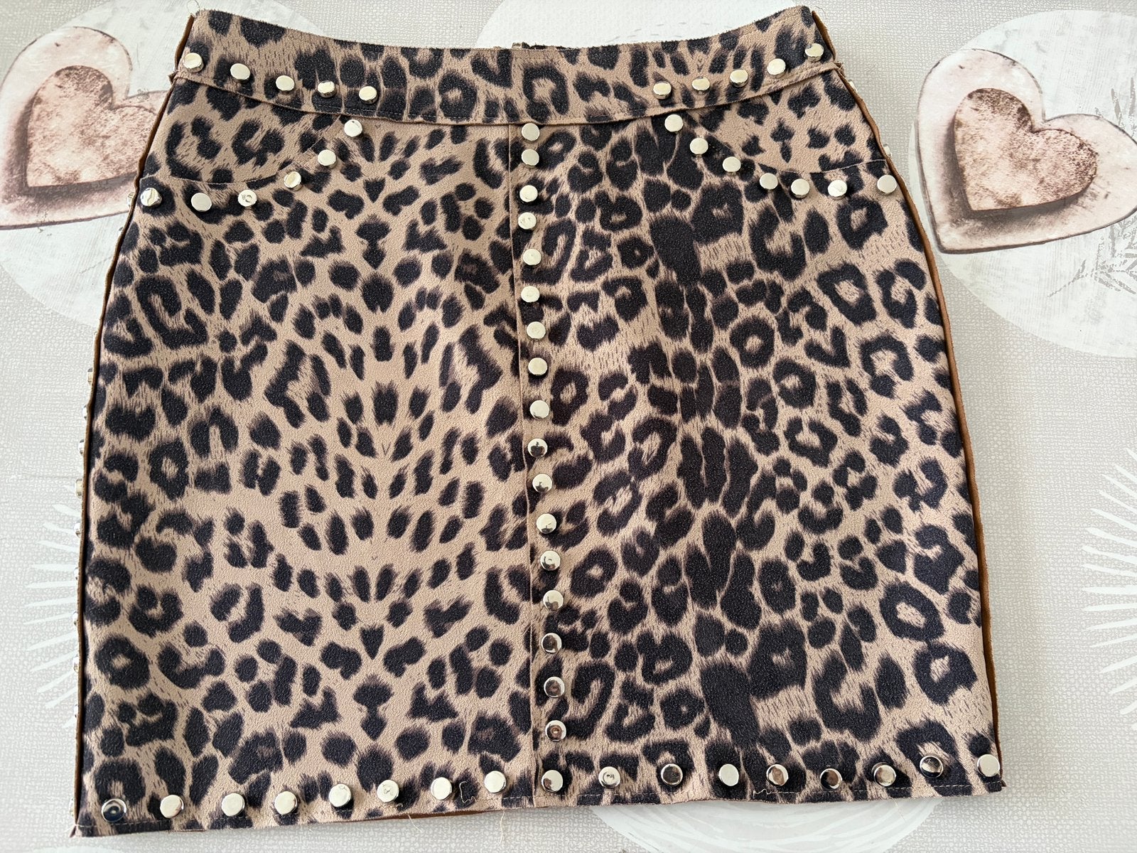 Grappige vriendin korte rok luipaardprint en studs - maat S., Ophalen of Verzenden, Zo goed als nieuw