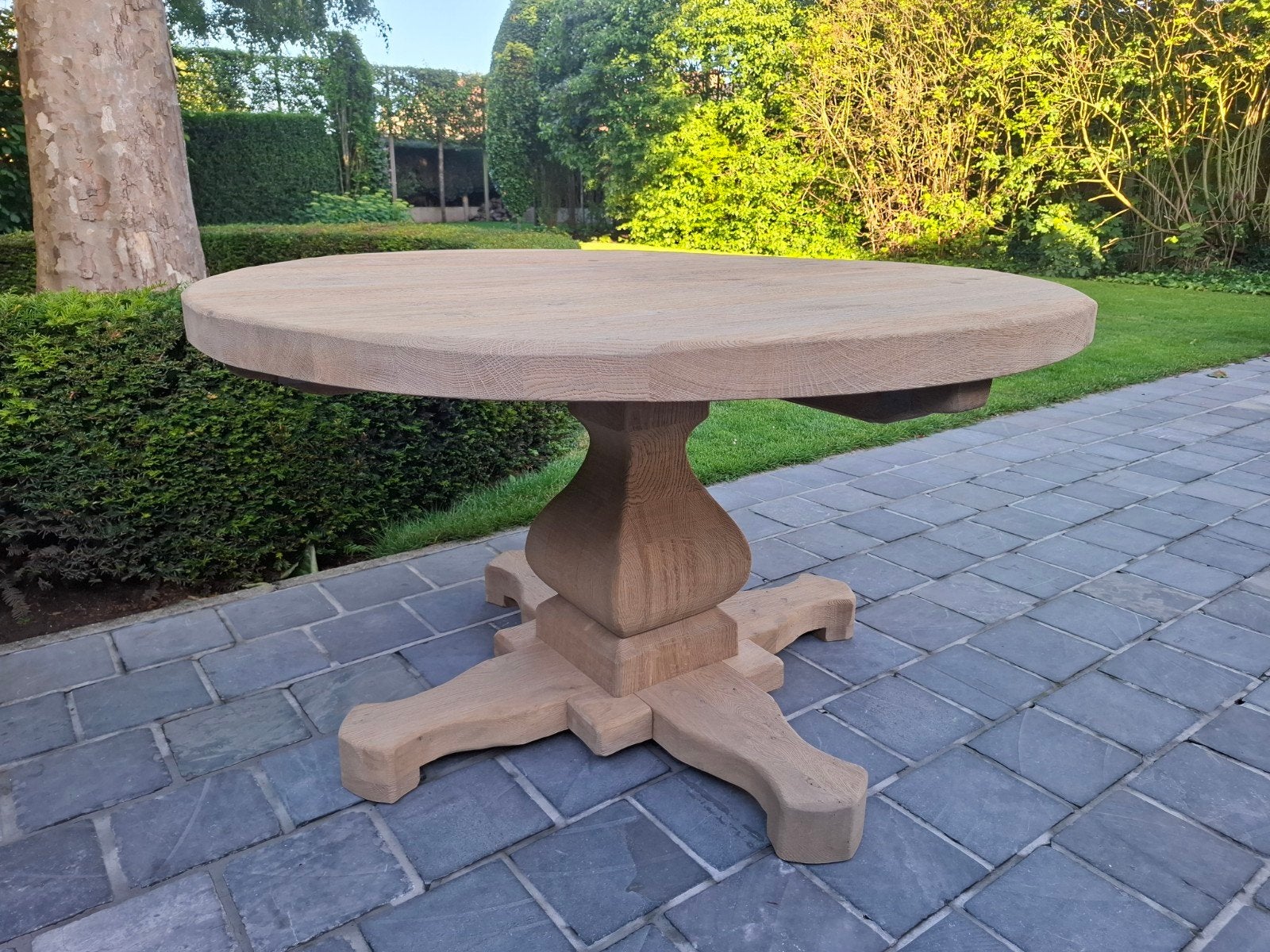 Volledig massief eiken ronde eettafel. 130cm diameter, Ophalen of Verzenden