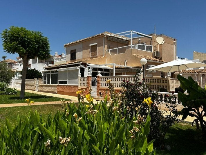RUIME HOEKWONING MET 4 SLAAPKAMERS IN PLAYA FLAMENCA, Ville, Maison d'habitation, 65 m², 4 pièces