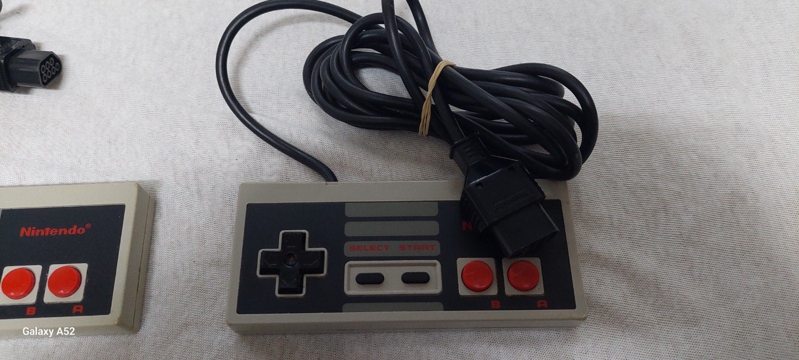 version européenne de la console Nintendo NES, Enlèvement ou Envoi, Utilisé, Avec 2 manettes