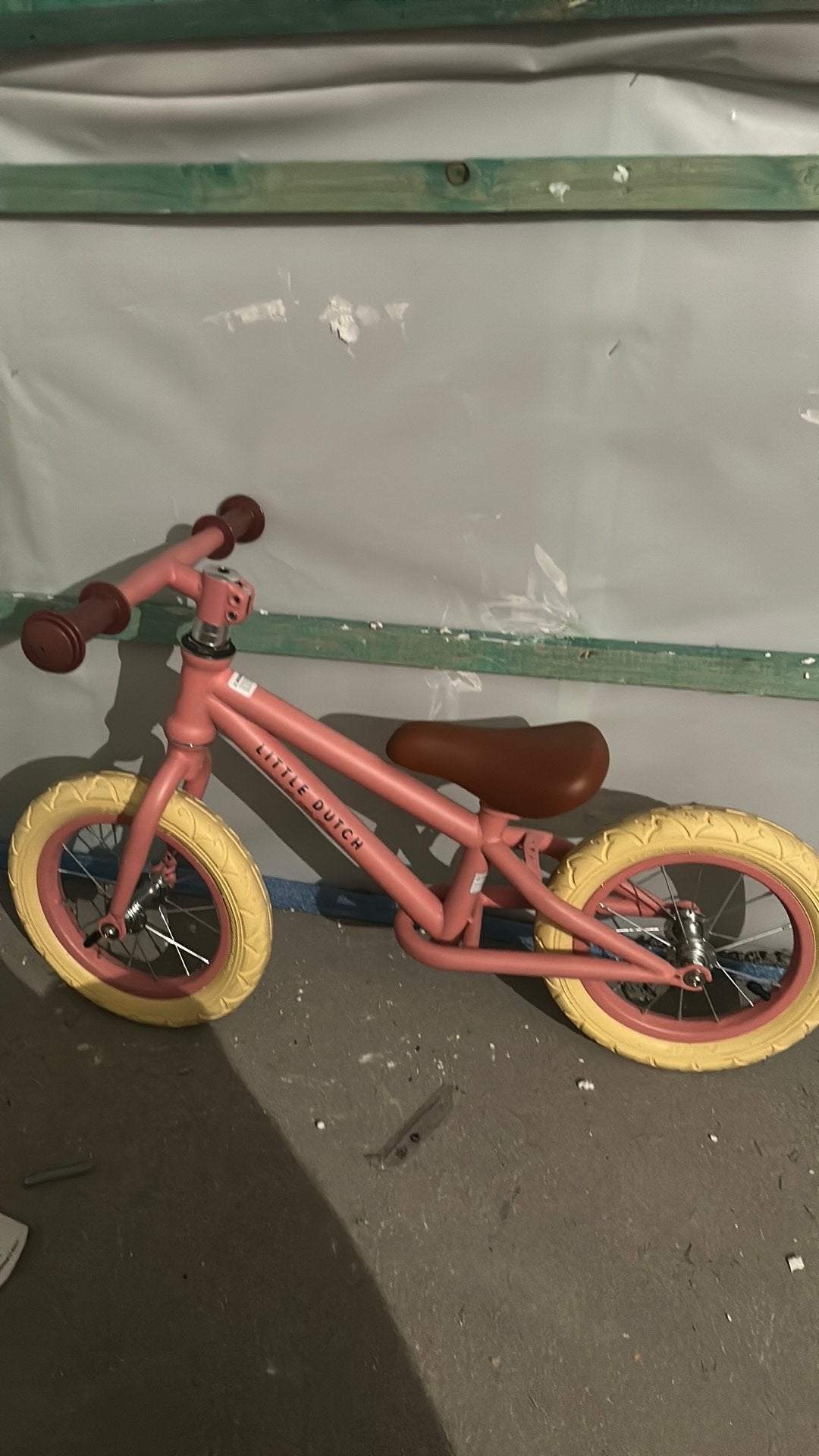 Loopfiets te koop, Kinderen en Baby's, Speelgoed | Buiten | Voertuigen en Loopfietsen, Ophalen, Zo goed als nieuw, Loopfiets