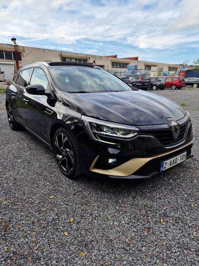 Renault Megane Break SW 1.6i E-TECH PHEV Engineered (116 kW), Auto's, 4 cilinders, 67 kW, Alcantara, Zwart