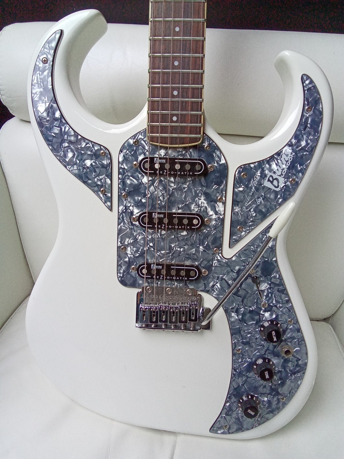 Burns London bison 64 deluxe, Ophalen, Zo goed als nieuw, Solid body, Overige merken