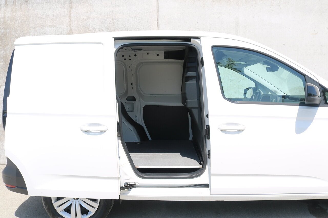 Volkswagen Caddy 2.0 TDI DSG APP PSENS ZETEL+STANDVERW, Achat, Entreprise, Noir, 0 cylindres