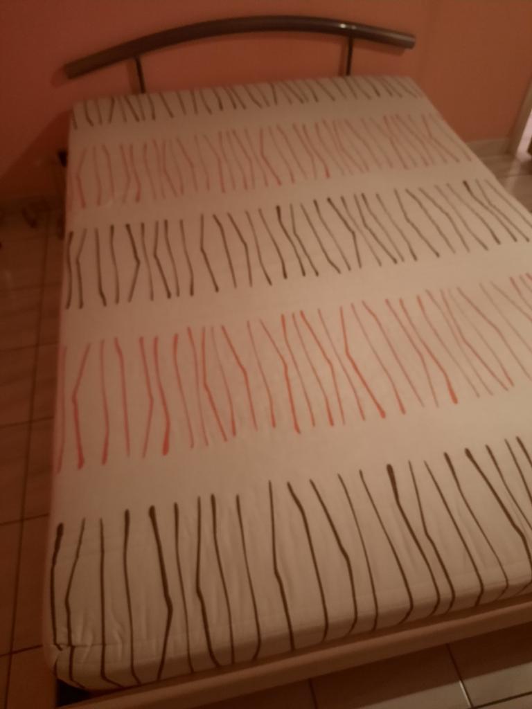 Lit complet, Maison & Meubles, Enlèvement, 200 cm, 140 cm, Sommier