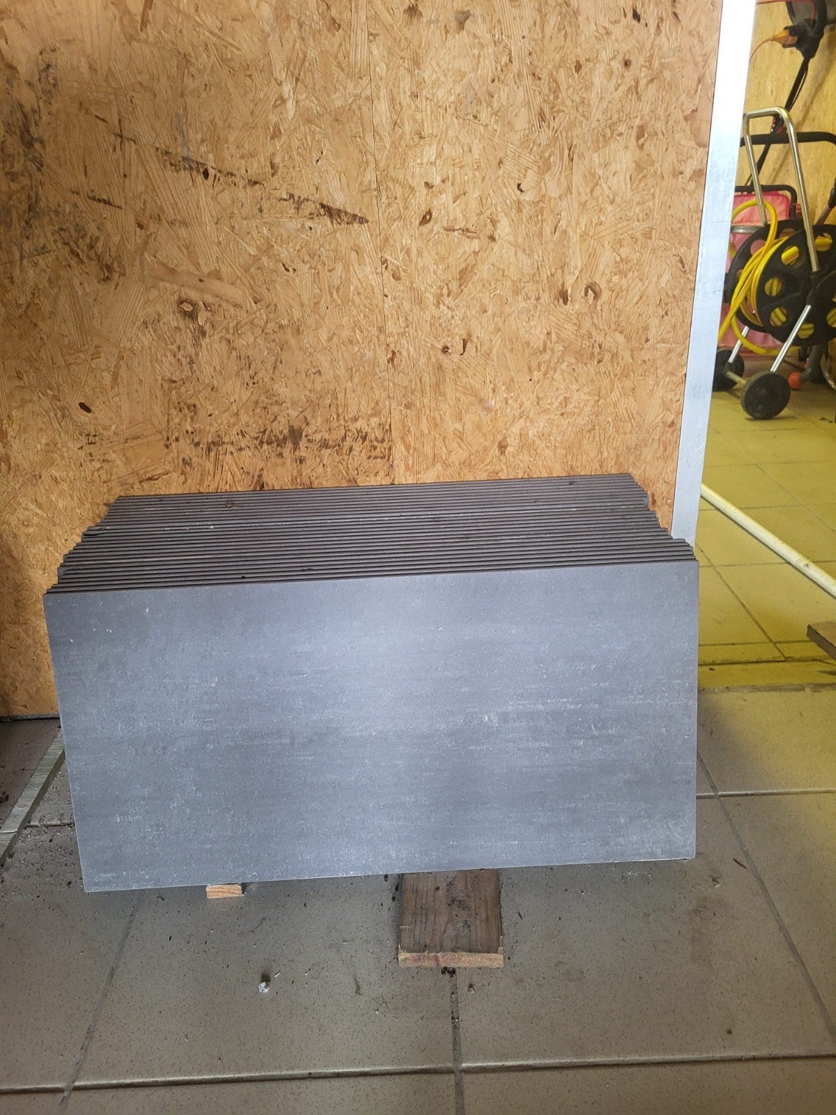 Keramische tegels 60cm x 30cm (26 stuks), Ophalen