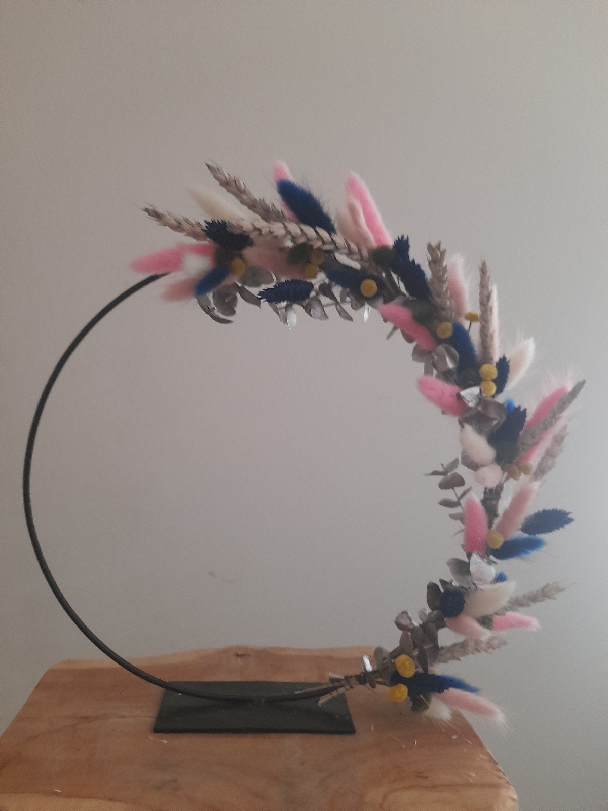 krans op voet met droogbloemen, Huis en Inrichting, Woonaccessoires | Droogbloemen, Ophalen of Verzenden