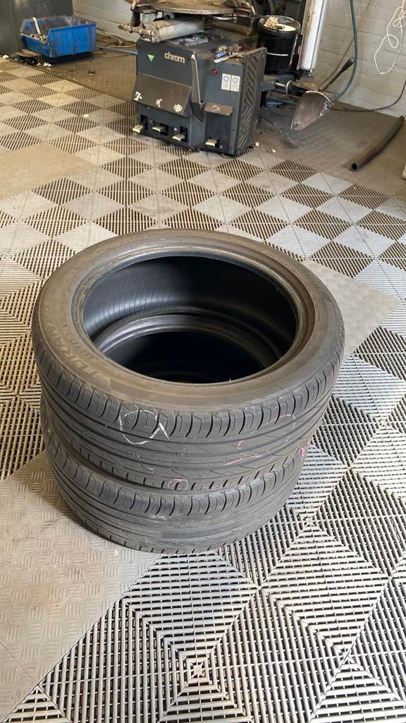 225/45/17-91v bridgestone met monteren 50 eur per stuk, Ophalen, Zo goed als nieuw