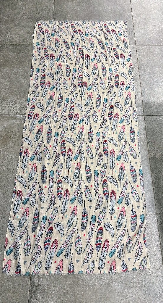 Beige foulard met veren, Kleding | Dames, Mutsen, Sjaals en Handschoenen, Ophalen of Verzenden, Nieuw, Sjaal