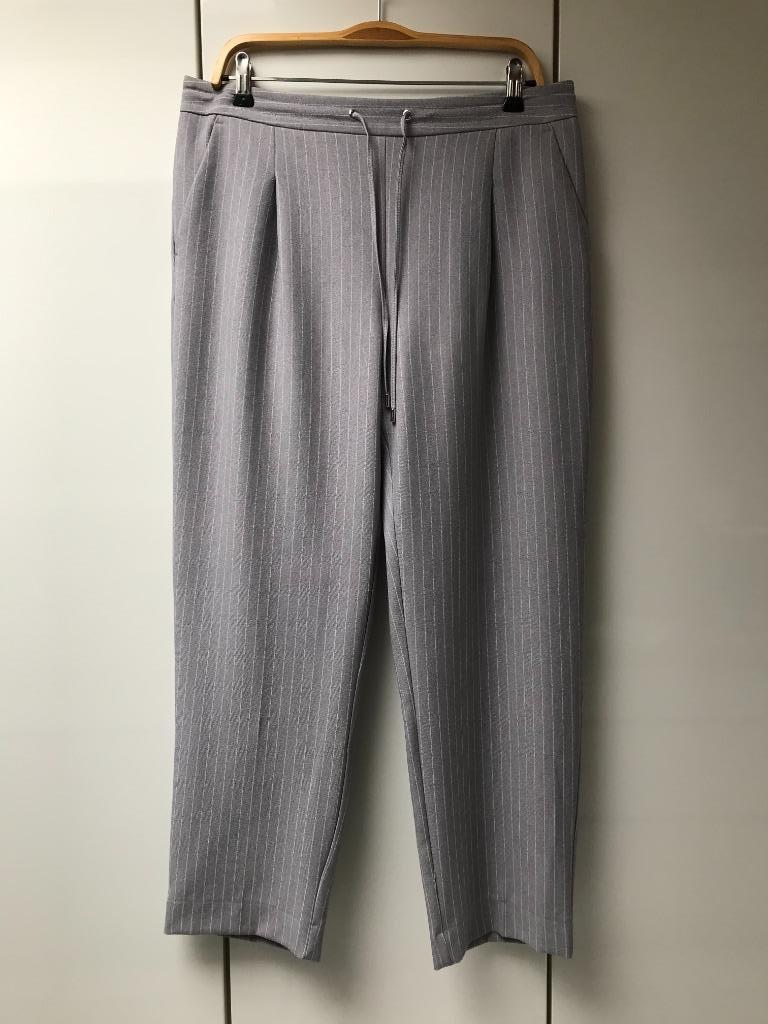 Pantalon ligné gris et blanc Primark - Taille 44 *, Taille 42/44 (L), Gris, Enlèvement ou Envoi, Primark