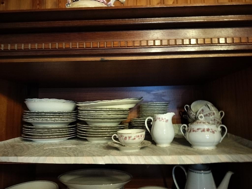 Te koop 12 delig servies, Ophalen