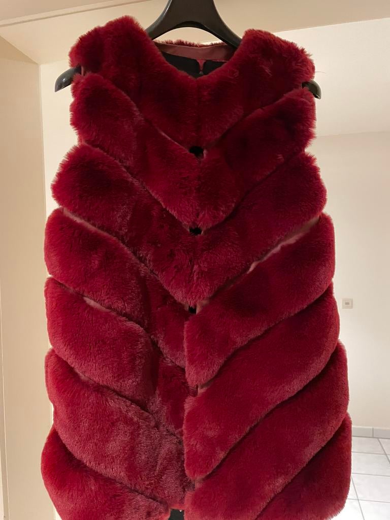 Pelsen body wijnrood, Vêtements | Femmes, Blousons sans Manches, Enlèvement ou Envoi, Comme neuf