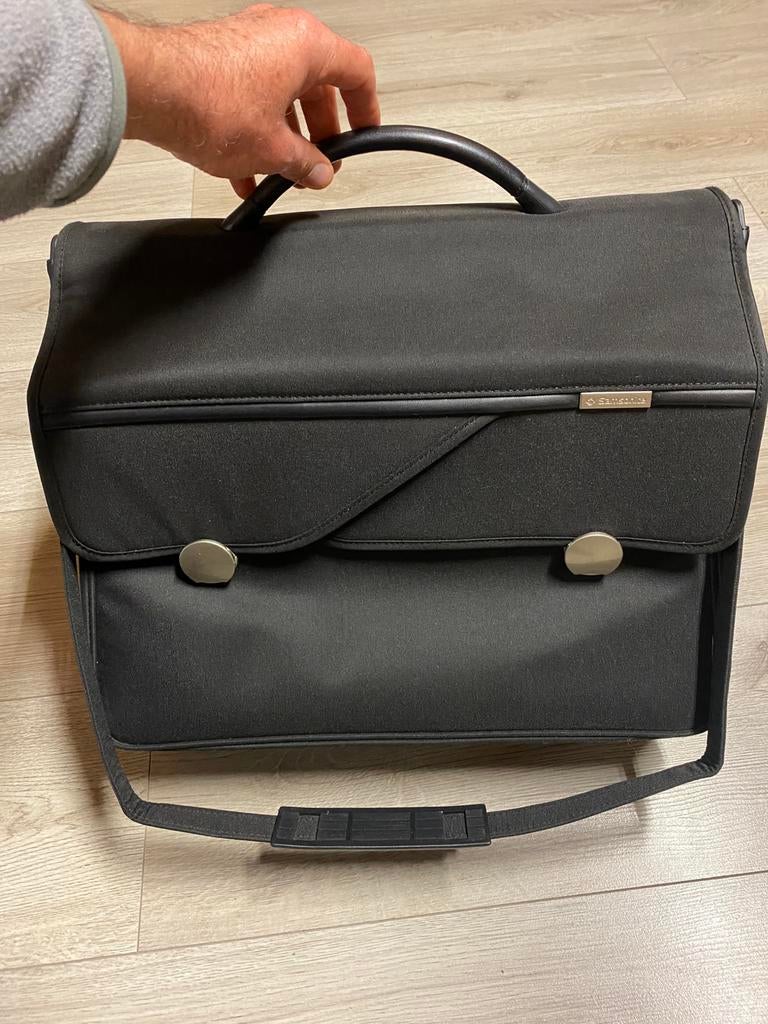 Valise - Cartable - Porte document SAMSONITE, Neuf, 15€, 35 à 45 cm, Enlèvement ou Envoi, Comme neuf, Moins de 50 cm