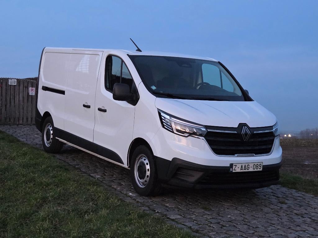 Renault trafic, Auto's, Bestelwagens en Lichte vracht, Stof, 4 cilinders, Renault, Wit