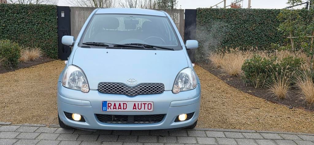 Toyota yaris 1.0 vvti _ 48kw _ 1ste hands _ euro 4 _ airco!, Auto's, Voorwielaandrijving, Stof, Blauw, 48 kW