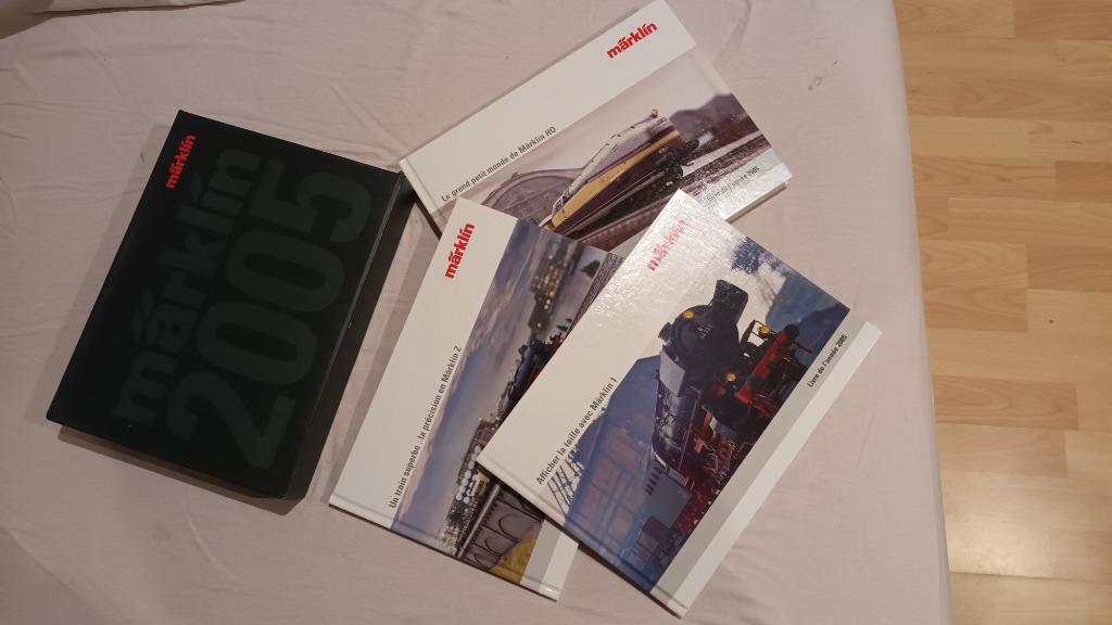 Märklin Livres de l'année 2005, Enlèvement ou Envoi, Livre, Revue ou Catalogue, Comme neuf, Courant continu ou Courant alternatif