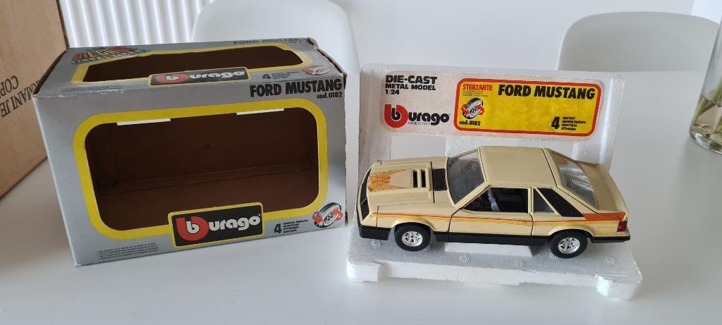bburago ford mustang cod 0182 1:24, Ophalen of Verzenden