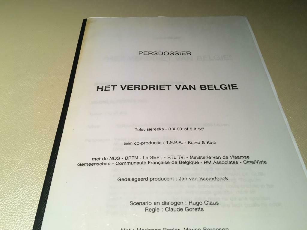 Hugo Claus persdossier het verdriet van België, Ophalen of Verzenden, Zo goed als nieuw, Hugo Claus, België