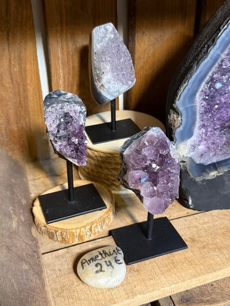 Agaat met amethist of bergkristal op staander, Ophalen of Verzenden, Mineraal