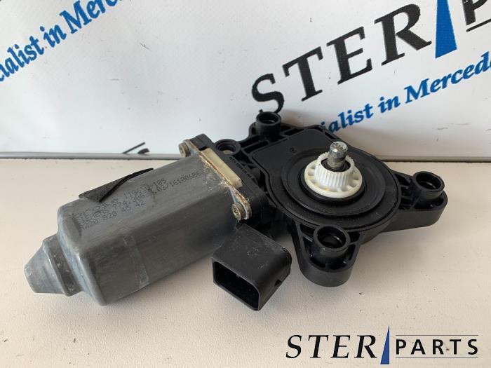 Moteur de vitre portière d'un Mercedes S-Klasse, Enlèvement ou Envoi, 3 mois de garantie, Utilisé, Mercedes-Benz