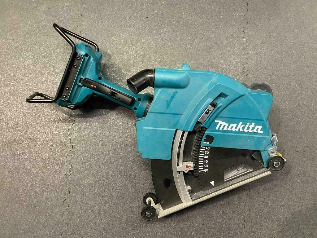DGA900ZKU Makita - 230mm Haakseslijper 2X18V + stofkap, Doe-het-zelf en Bouw, Ophalen, Zo goed als nieuw, Haakse handslijpmachine