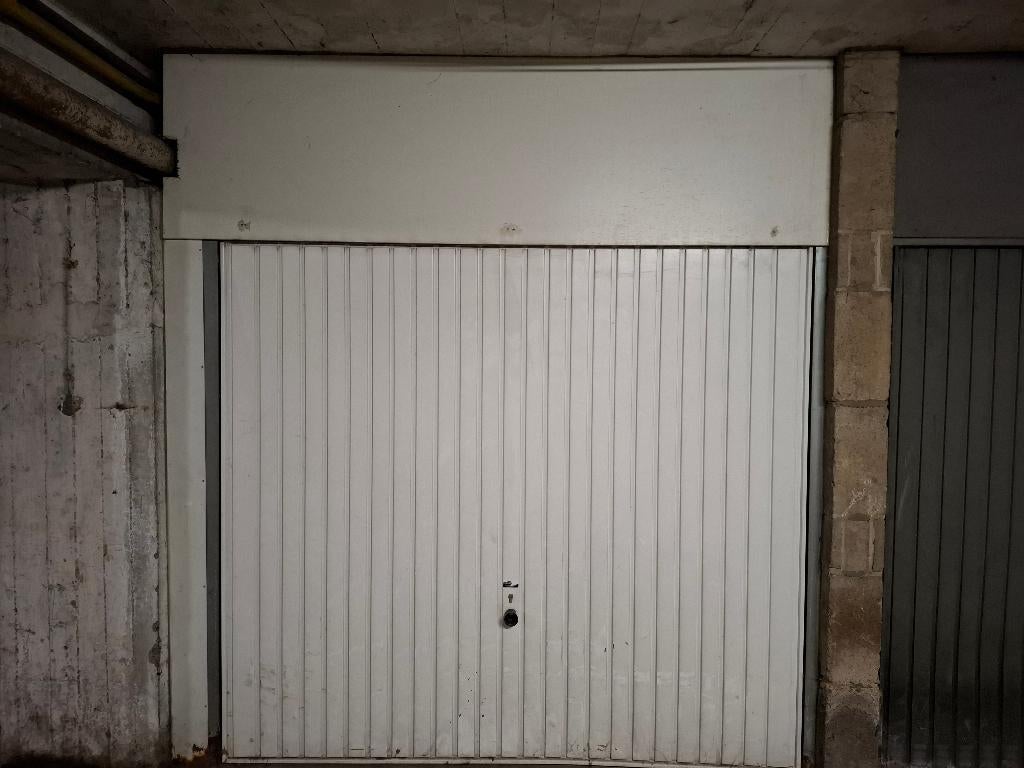 Box garage Molenbeek chaussee de gand 560 1080 bruxelles, Immo, Maisons à vendre, Autres types, Bruxelles, Bruxelles