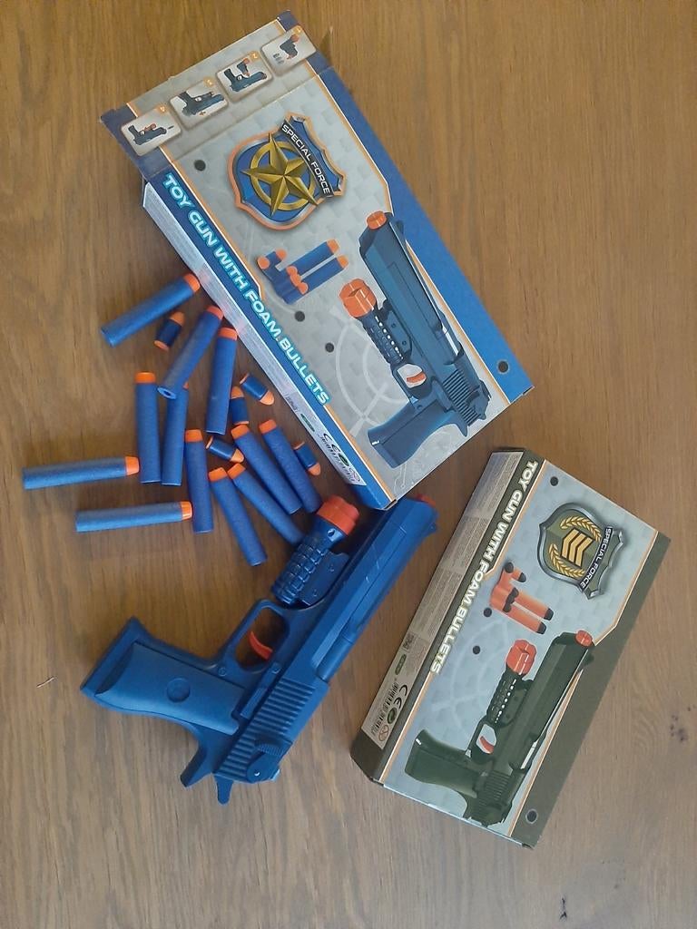 2 nerf pistolen, 1x gebruikt om te testen, Enlèvement ou Envoi, Neuf