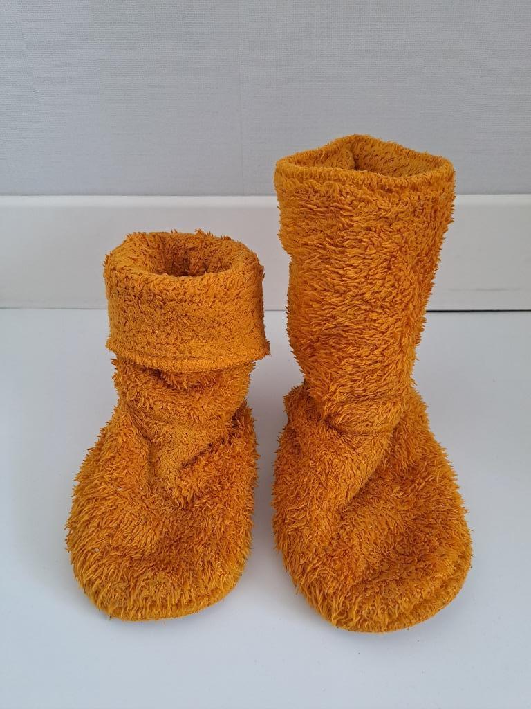 Woody pantoffels oranje maat 5 of maat 26/30, Garçon ou Fille, Enlèvement, Utilisé, Autres types