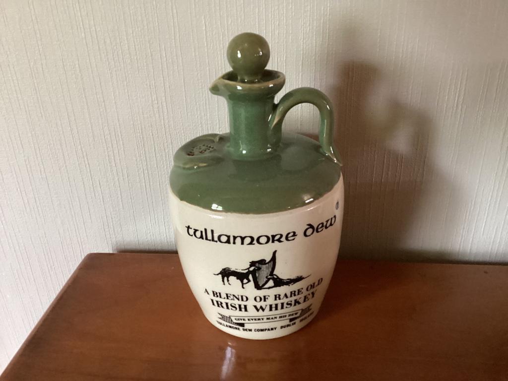 Tullamore Dew Irish Whiskey. Kruik in aardewerk. Man Cave, Ophalen