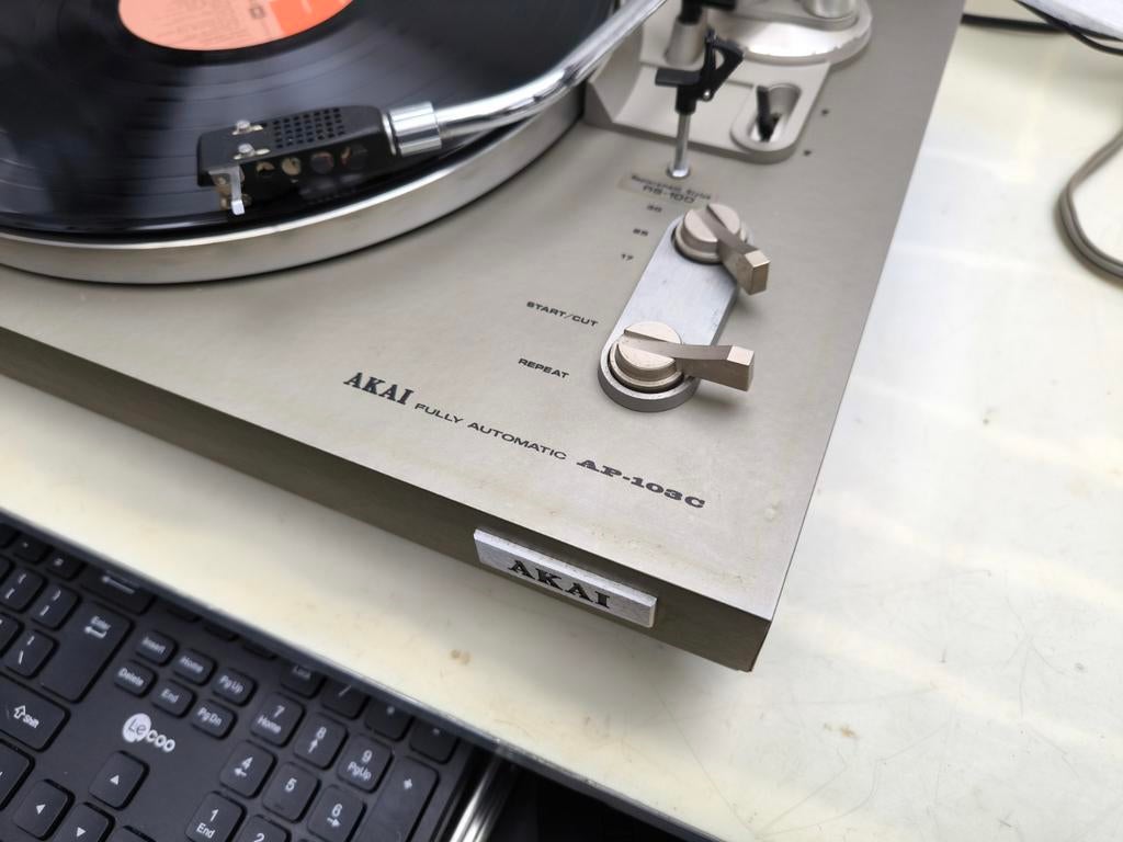 Akai AP-103C Turn Table (1978), Audio, Tv en Foto, Platenspelers, Ophalen of Verzenden, Akai