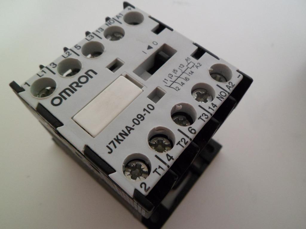 Contactor 3-Polig OMRON J7KNA-09-10, 9Amp, stuurspanning 24V, Enlèvement ou Envoi, Comme neuf