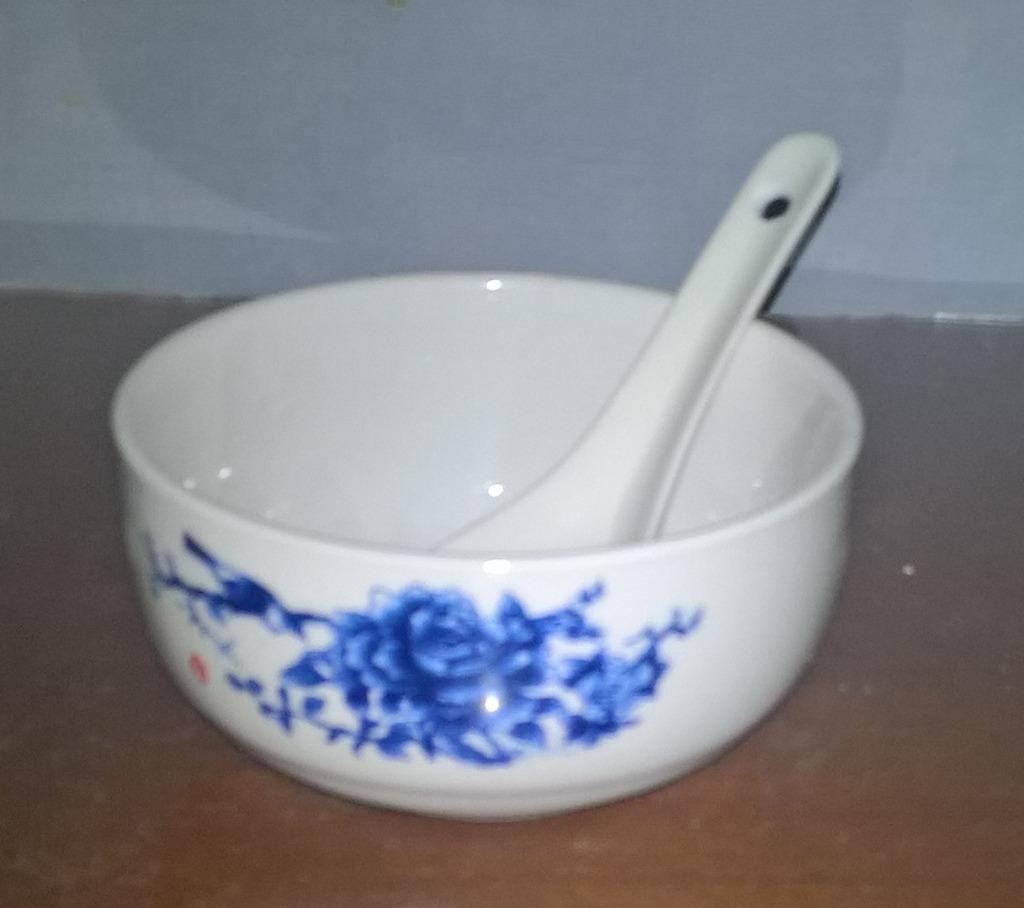 twee chinese kommetjes met lepeltje in doos, Overige typen, Ophalen of Verzenden, Zo goed als nieuw, Overige stijlen