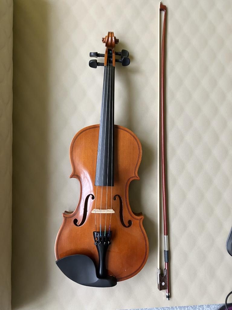 viool 4/4 met strijkstok en koffer - 55€, Ophalen of Verzenden, Gebruikt, Ontdekken, Met geluid