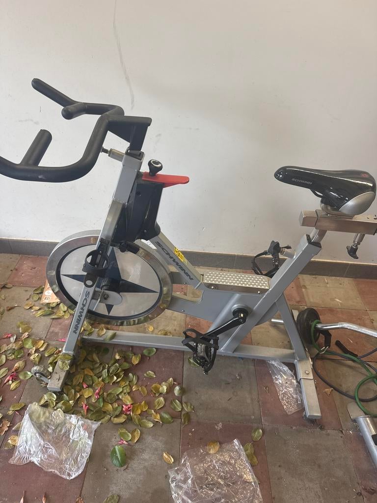Schwinn Spinningfiets – Indoor Cycle Stevige Trainingsfiets, Sport en Fitness, Ophalen, Zo goed als nieuw, Spinningfiets