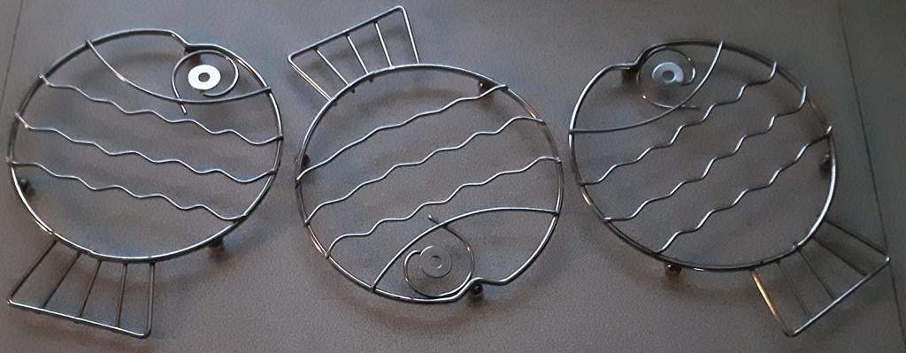 Onder metalen schaal in de vorm van vis 15/18cm, Ophalen of Verzenden, Zo goed als nieuw