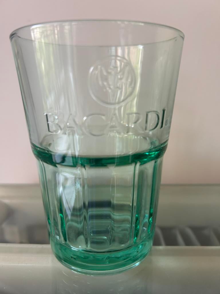 Glazen Bacardi, Ophalen, Zo goed als nieuw
